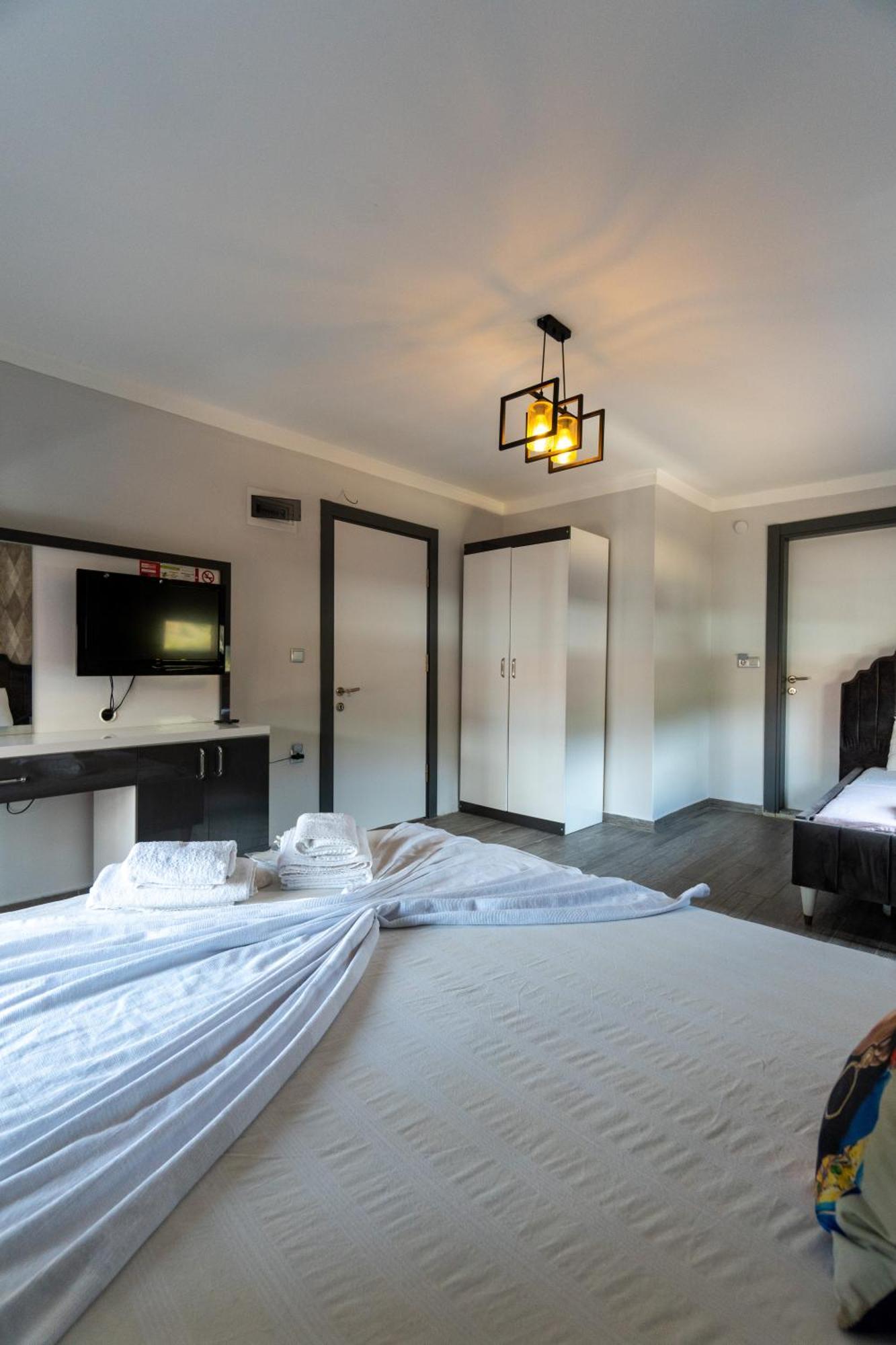 Stone House Butik Otel Smirne Esterno foto