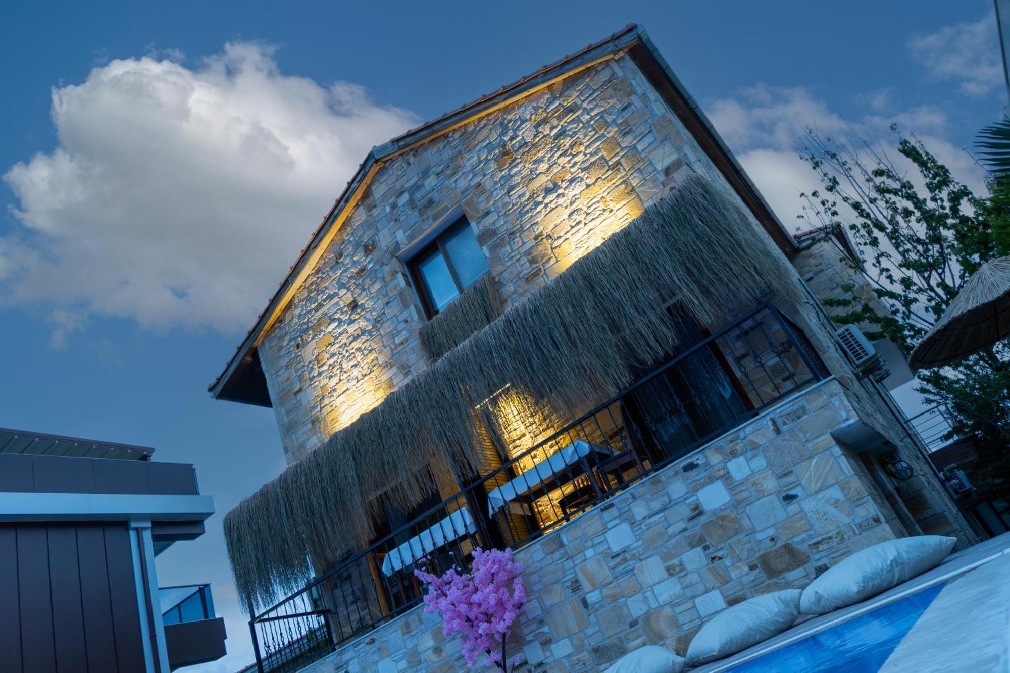 Stone House Butik Otel Smirne Esterno foto